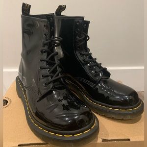 Women’s dr. martens 1460 patent leather boots